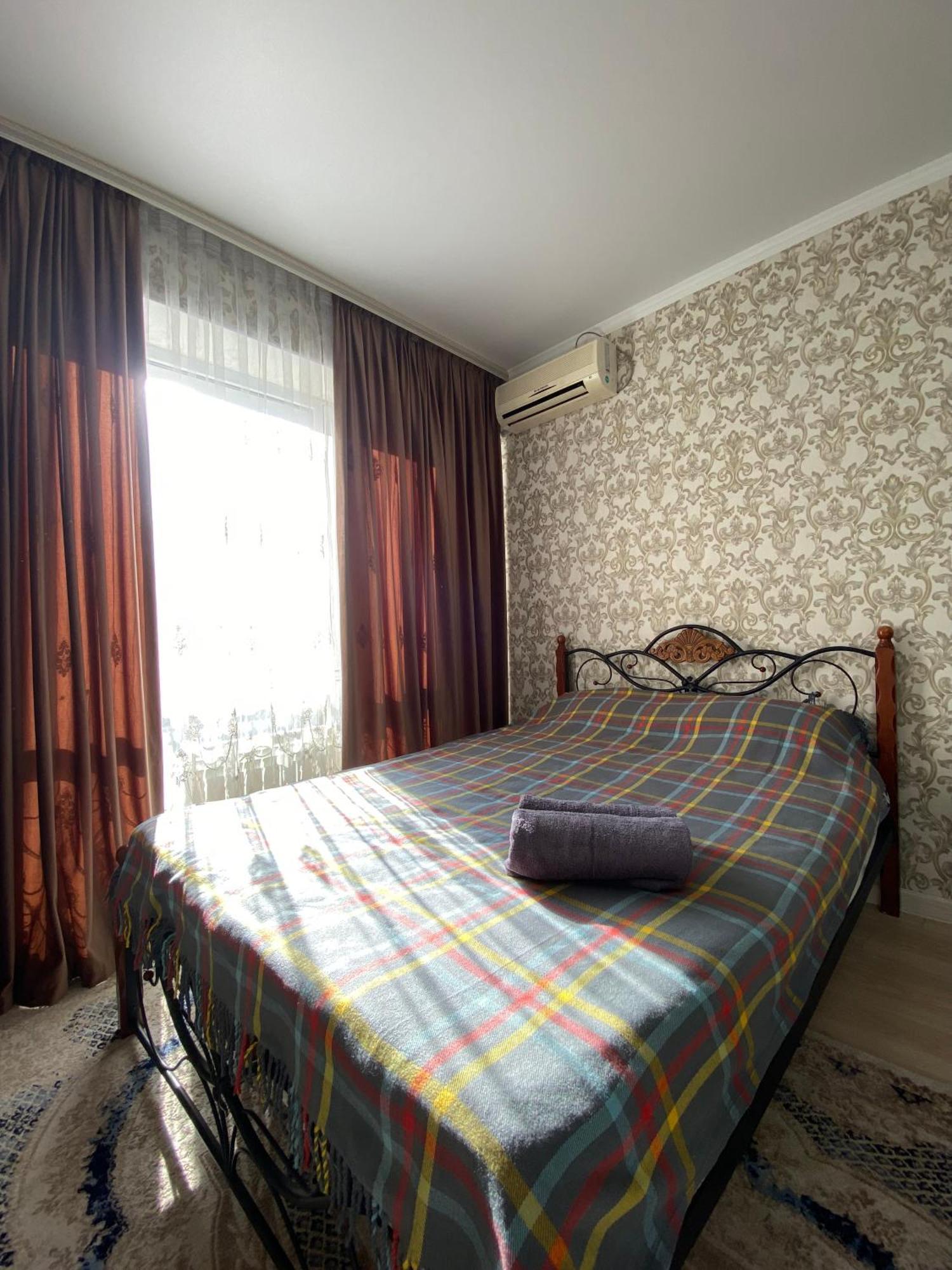 Medinahotelkz, #3, До Арбата 15 Мин Пешком, Halal Alma-Ata Buitenkant foto